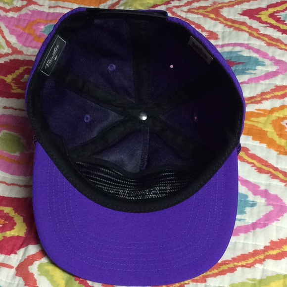 Primitive SnapBack - Picture 4 of 5